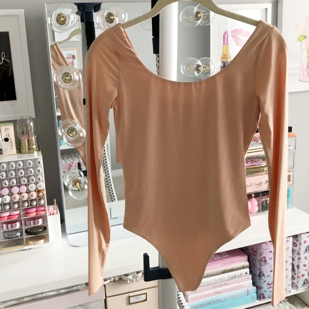 NWOT. Wilfred Bodysuit - Size Small